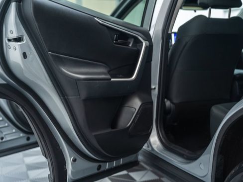 Certified 2025 Toyota RAV4 LE FWD image 37