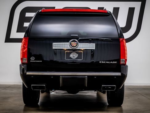 Used 2014 Cadillac Escalade Platinum image 10