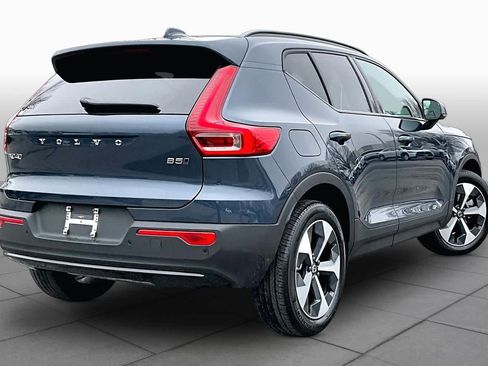 Used 2026 Volvo XC40 B5 Core w/ Climate Package AWD/4WD image 21