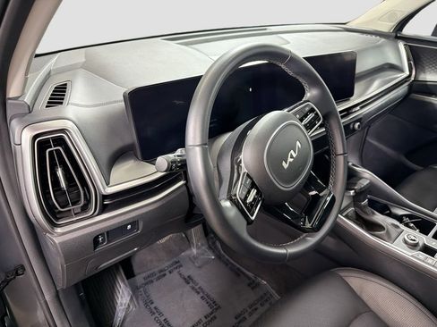 Used 2024 Kia Sorento S w/ Panoramic Sunroof Package FWD image 12