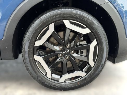 Used 2025 Kia Telluride S FWD image 13