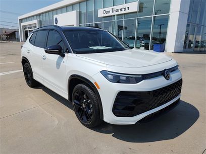 New 2025 Volkswagen Tiguan SE R-Line