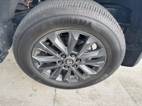 Used 2027 Toyota Land Cruiser AWD/4WD image 15