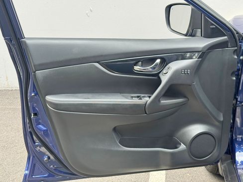 Used 2019 Nissan Rogue SL w/ Premium Package FWD image 40