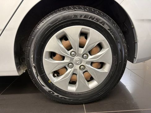 Used 2016 Hyundai Accent SE FWD image 7