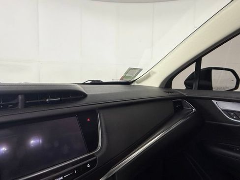 Used 2019 Cadillac XT5 Luxury FWD image 21