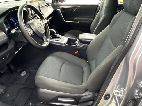 Used 2024 Toyota RAV4 LE AWD/4WD image 16