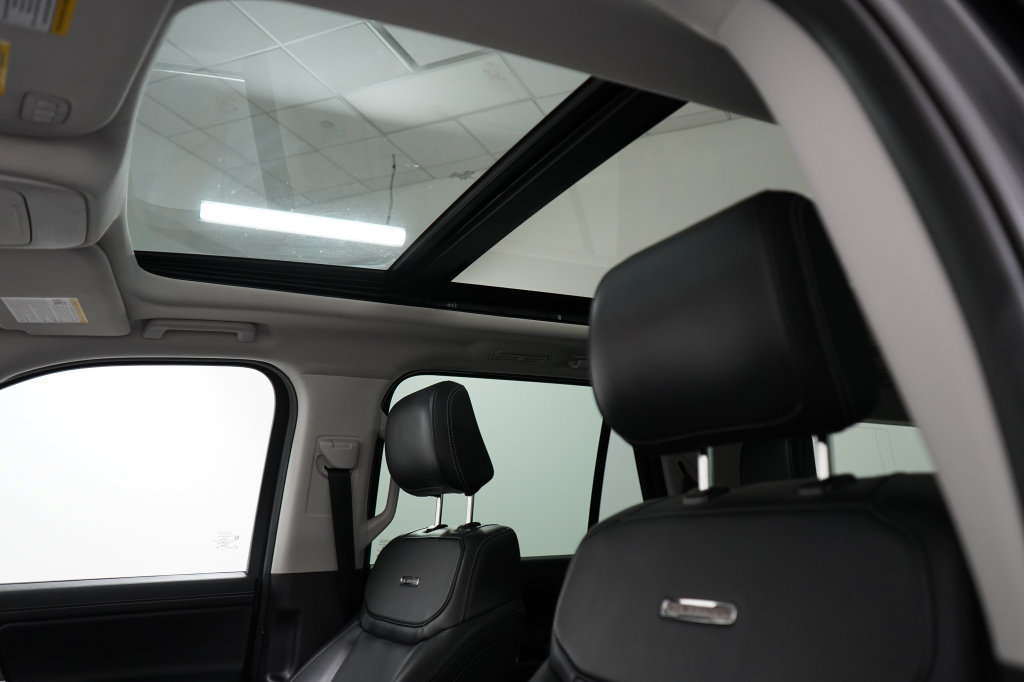 Certified 2025 Ford Expedition Max Platinum AWD/4WD image 15