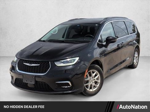 Used 2022 Chrysler Pacifica Touring-L FWD image 1