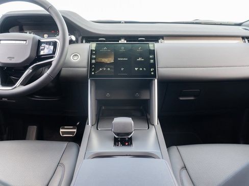 Certified 2025 Land Rover Discovery Sport Dynamic SE AWD/4WD image 16