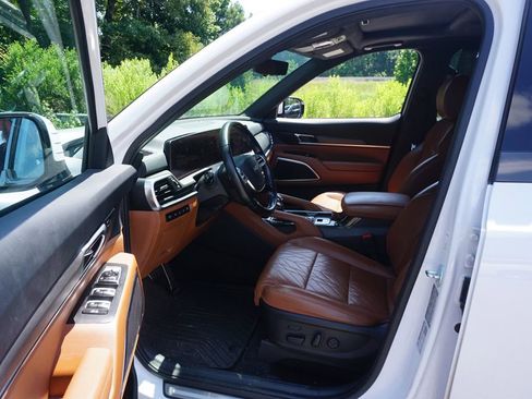 Used 2024 Kia Telluride SX Prestige X-Line AWD/4WD image 2