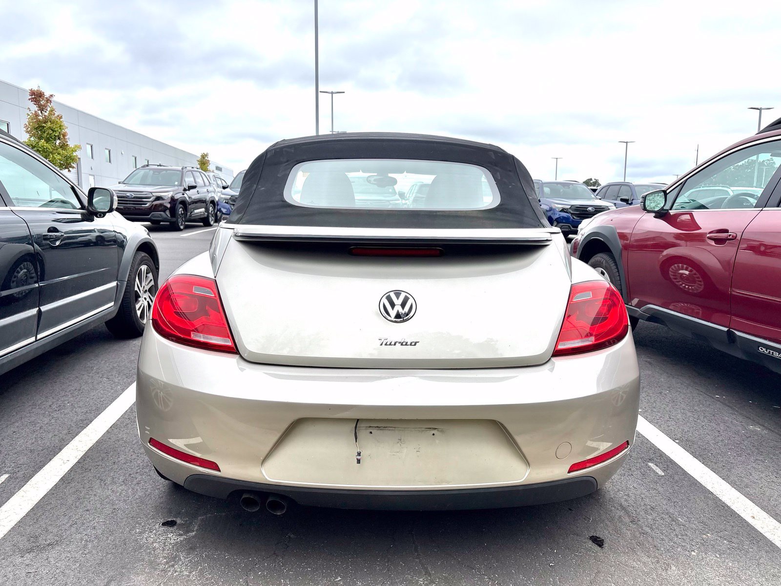 Used 2016 Volkswagen Beetle 1.8T S FWD image 3