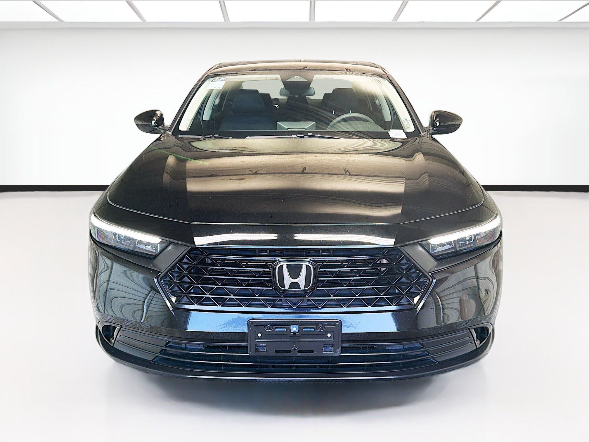 Used 2024 Honda Accord EX image 2