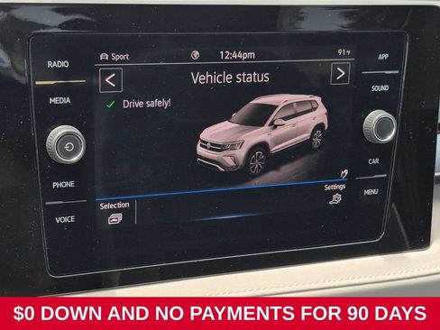 Used 2025 Volkswagen Taos SE AWD/4WD image 16