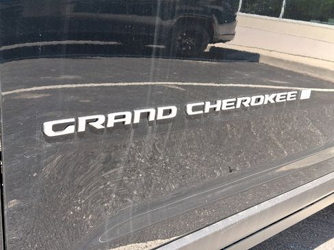 New 2026 Jeep Grand Cherokee Limited w/ Luxury Tech Group II AWD/4WD image 20