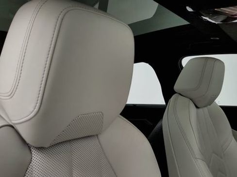 Used 2026 BMW 530i RWD image 36