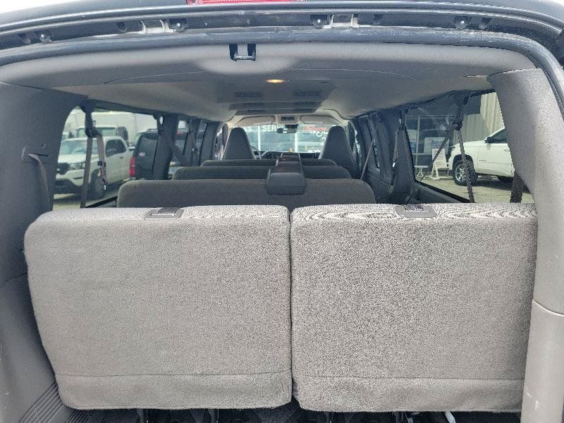 Used 2025 Chevrolet Express 3500 LT w/ LT Preferred Equipment Group RWD image 15