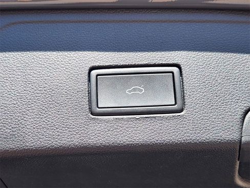 Used 2024 Volkswagen Atlas Cross Sport SEL R-Line image 24