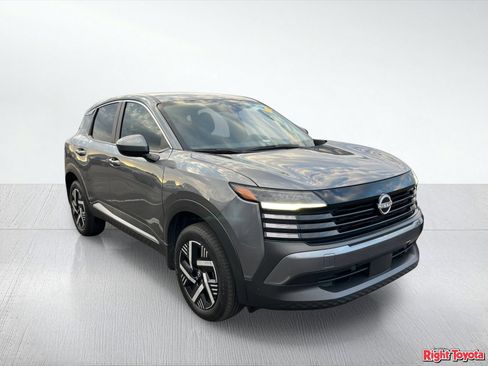 Used 2025 Nissan Kicks SV FWD image 5