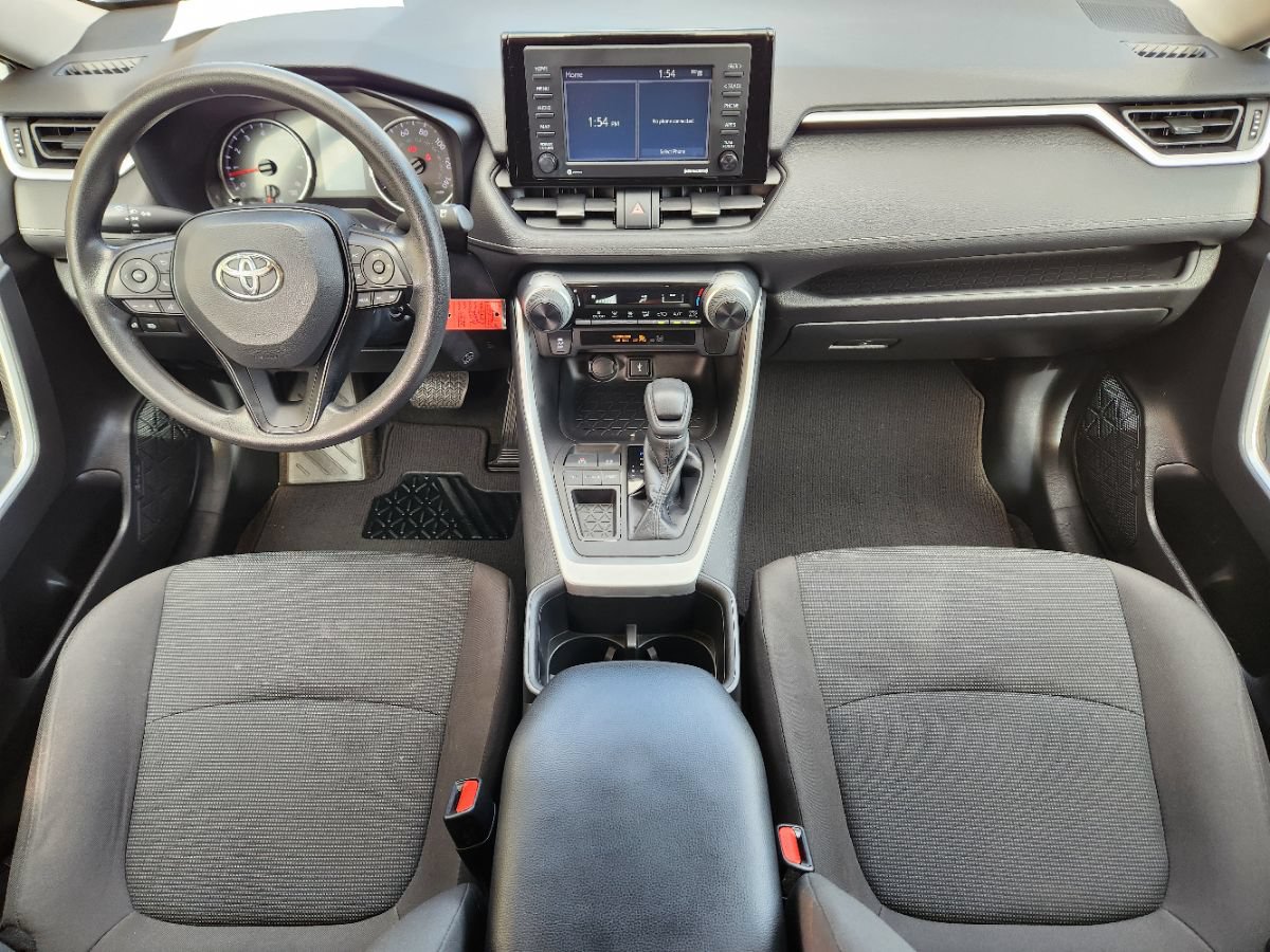 Used 2022 Toyota RAV4 LE FWD image 45