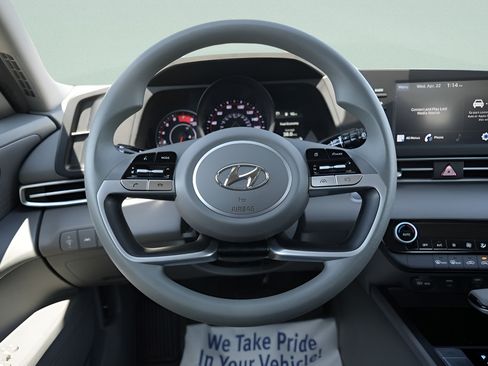 Certified 2023 Hyundai Elantra SEL FWD image 15