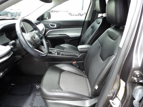 Used 2022 Jeep Compass Latitude w/ Convenience Group AWD/4WD image 25