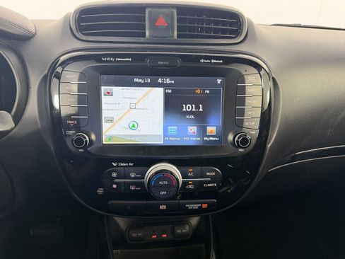 Used 2015 Kia Soul ! w/ Sun & Sound Package FWD image 24