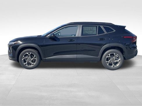 New 2026 Chevrolet Trax LT w/ Driver Confidence Package image 7