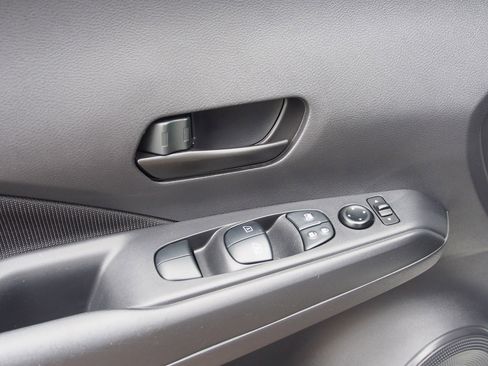 Used 2023 Nissan Kicks S FWD image 19