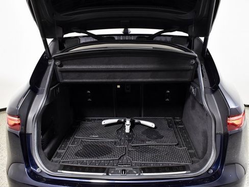Used 2022 Jaguar F-PACE S image 37