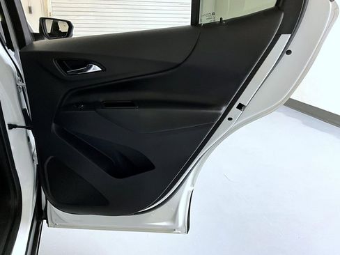 Certified 2021 Chevrolet Equinox LT AWD/4WD image 17