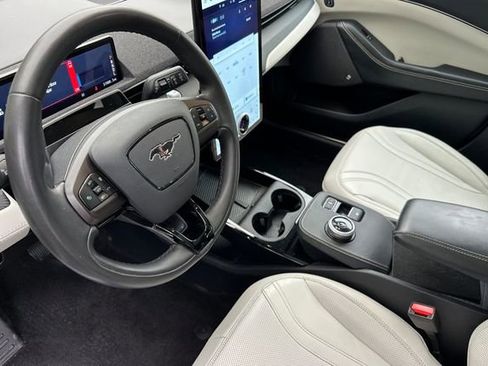 Used 2023 Ford Mustang Mach-E Premium image 4