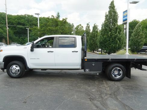 Used 2024 Chevrolet Silverado 3500 W/T w/ WT Convenience Package AWD/4WD image 2
