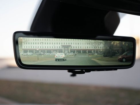 Used 2023 Jeep Grand Cherokee Limited w/ Luxury Tech Group II image 26