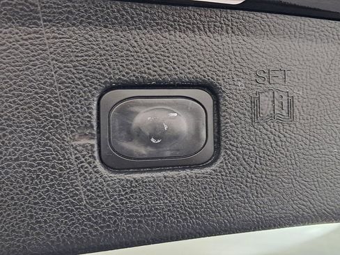 Used 2017 Ford Edge Titanium image 32