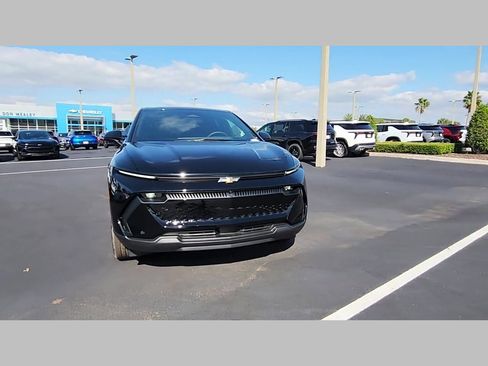 New 2026 Chevrolet Equinox EV LT image 24