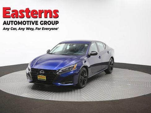 Used 2023 Nissan Altima 2.5 SR FWD image 53