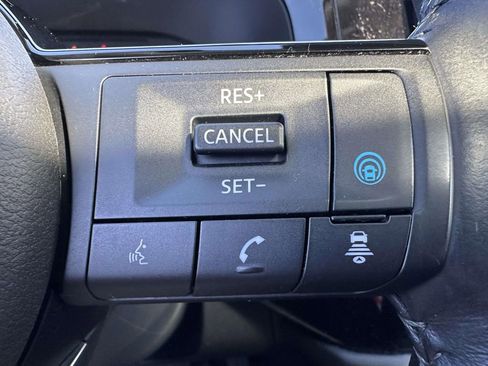 Used 2022 Nissan Pathfinder SL w/ SL Premium Package image 29