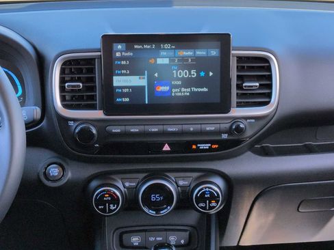 New 2026 Hyundai Venue SEL FWD image 28