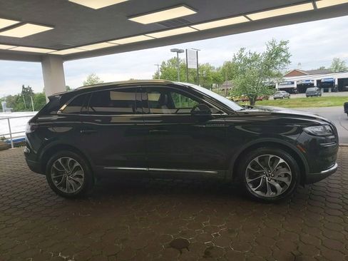 Used 2023 Lincoln Nautilus Reserve AWD/4WD image 4