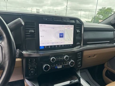 Used 2023 Ford F250 Lariat w/ Chrome Package AWD/4WD image 39
