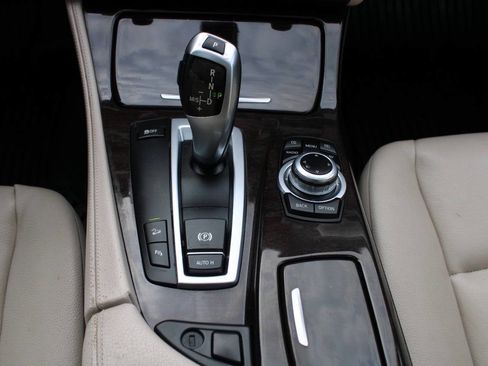 Used 2011 BMW 535i xDrive Sedan image 37