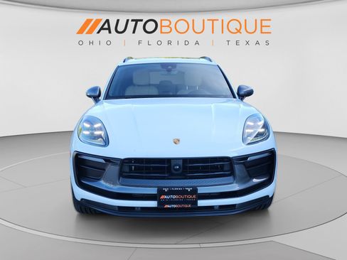 Used 2024 Porsche Macan AWD/4WD image 8