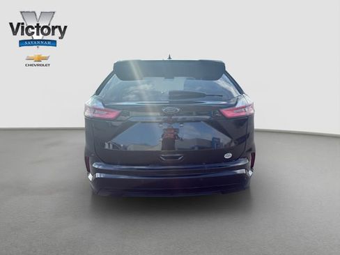 Used 2024 Ford Edge SE w/ Black Appearance Package image 6