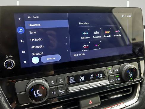 Certified 2025 Toyota Grand Highlander FWD image 17