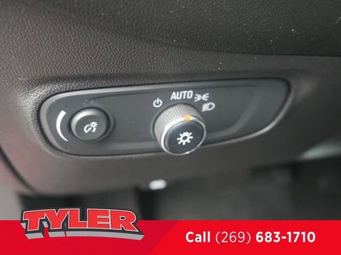 Used 2024 Chevrolet Equinox LT image 27