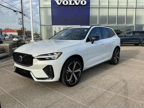 Certified 2023 Volvo XC60 B5 Ultimate w/ Climate Package image 2