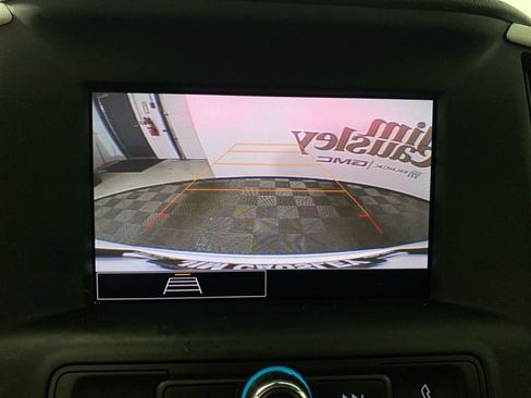 Certified 2023 GMC Terrain SLE w/ Driver Convenience Package image 17