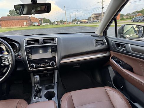 Used 2018 Subaru Outback 3.6R Touring w/ Popular Package #3 image 27