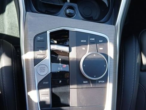 New 2025 BMW 330i 330i Loaner w/ M Sport Package image 22